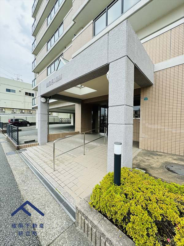 ホルトハイム城南の外観