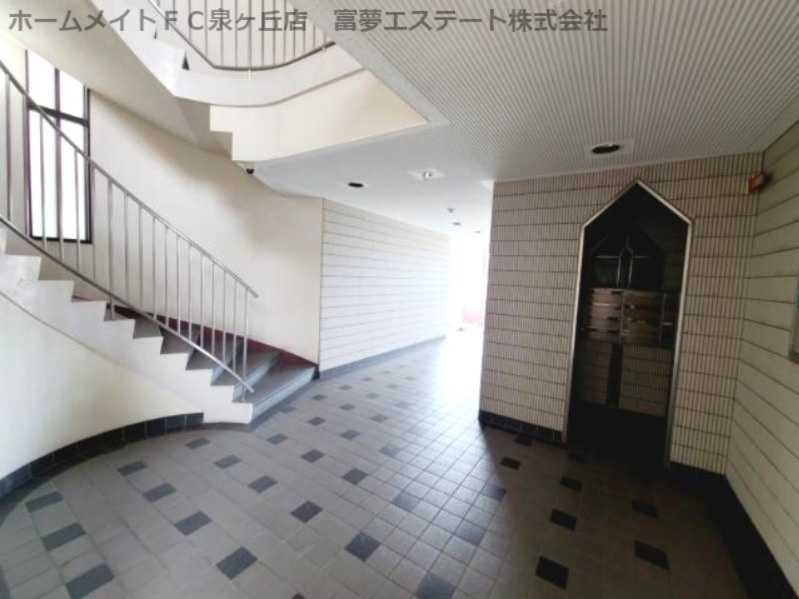 パレス深井のロビー