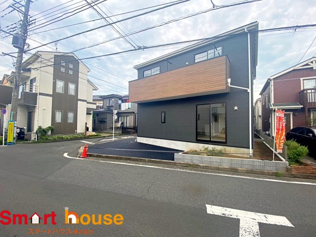 国分寺市並木町　新築3棟の前面道路含む現地写真|お住まいの前面道路が広いと駐車が楽になり、陽当たりも遮られないので明るく居心地の良いお家になります♪