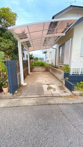 北六甲台1丁目の駐車場|カーポート