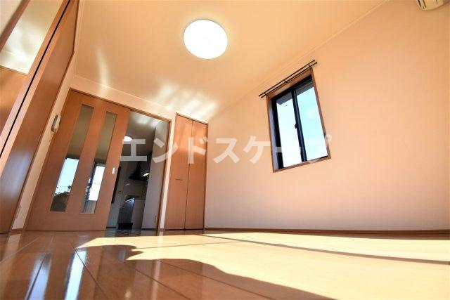 レトア・フリージアの居間・リビング|高崎、前橋、伊勢崎エリアのお部屋探しはエンドスケープまで！お客様の理想お聞かせ下さい♪