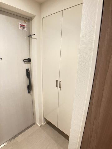 パークアクシス市川の玄関