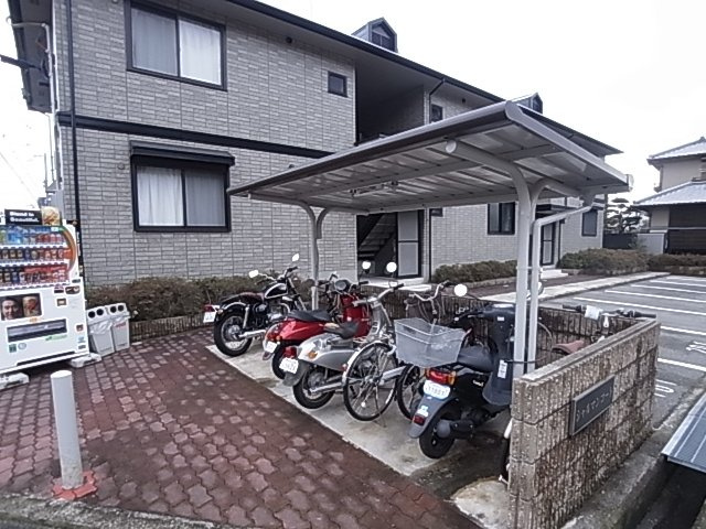 神戸市須磨区北落合４丁目のアパートのエントランス