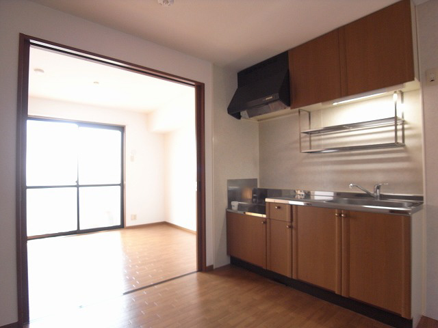 神戸市須磨区北落合４丁目のアパートの居間・リビング|ダイニング