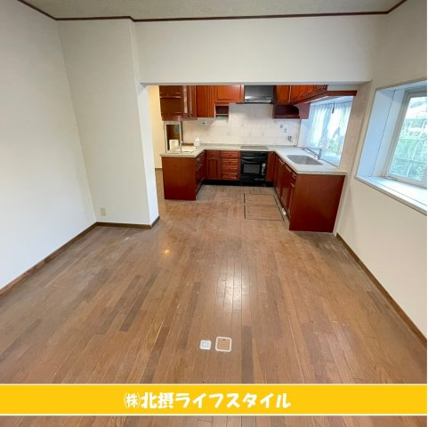 西宮市　中古戸建　宝生ケ丘1丁目の居間・リビング|リビングダイニング