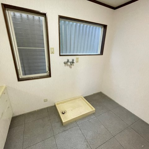 西宮市　中古戸建　宝生ケ丘1丁目のランドリースペース|ランドリースペース