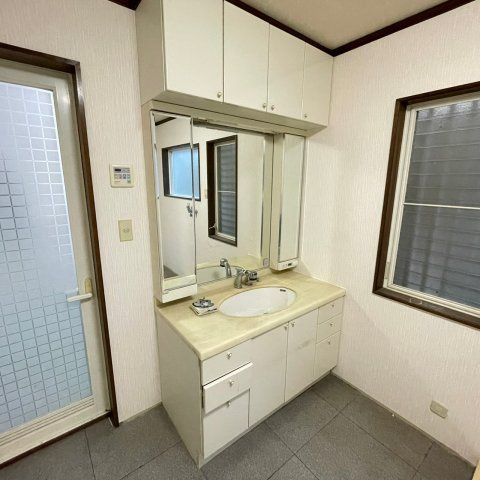 西宮市　中古戸建　宝生ケ丘1丁目の独立洗面台|独立洗面台