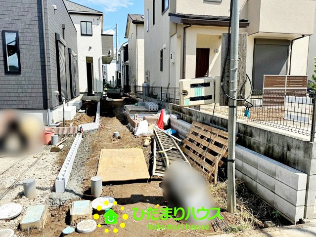 白岡市白岡５　新築戸建　ハートフルタウン02の駐車場