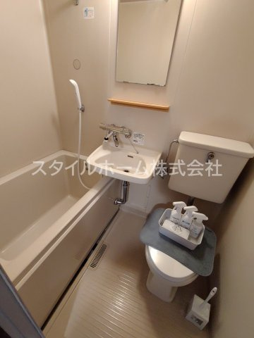 フォーブル山田の浴室|別部屋写真です。