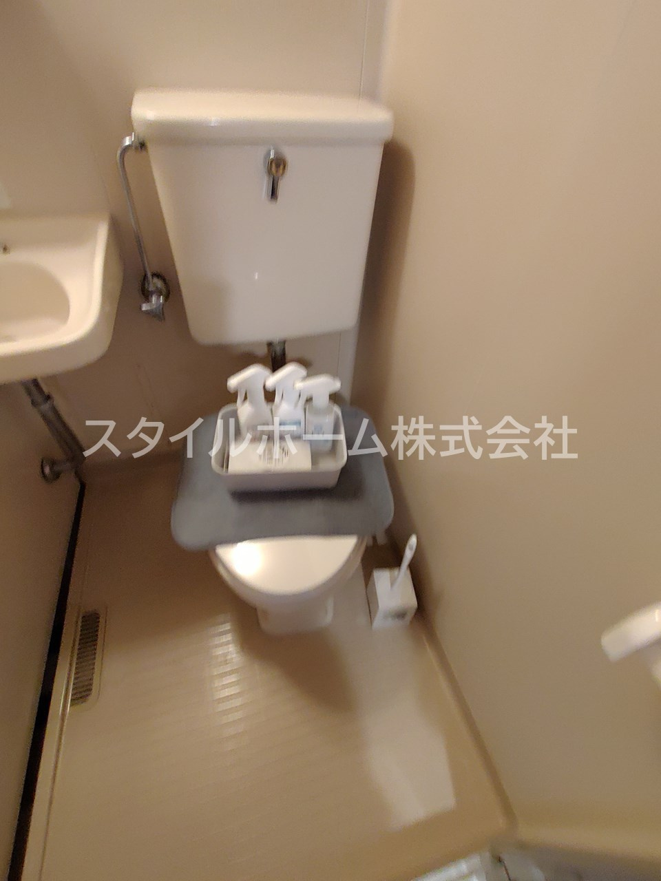 フォーブル山田のトイレ|別部屋写真です。