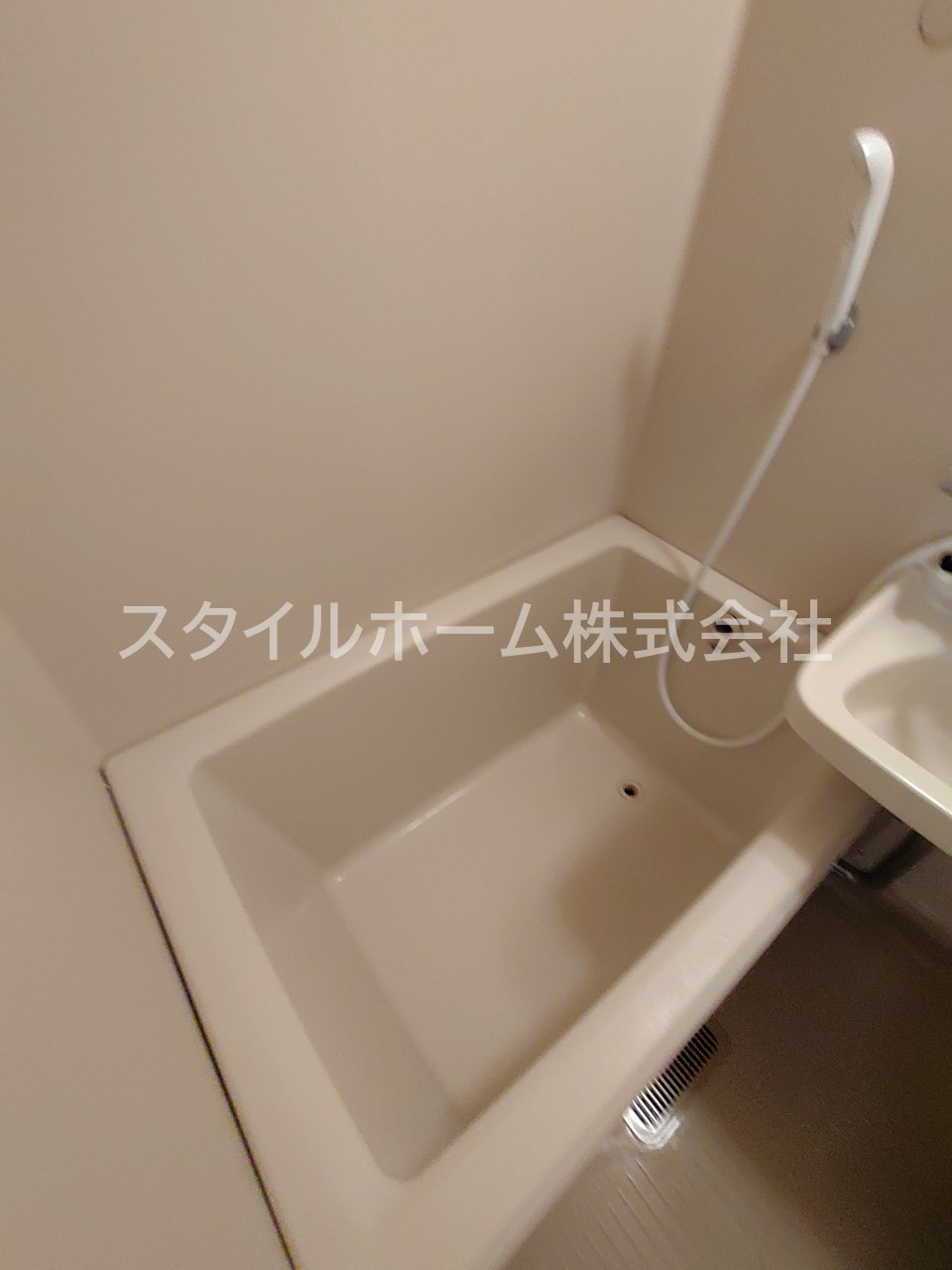 フォーブル山田の浴室|別部屋写真です。