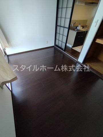 フォーブル山田の居間・リビング|別部屋写真です。