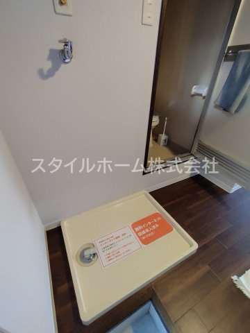 フォーブル山田の洗面所|別部屋写真です。