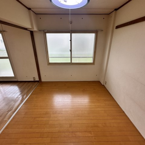港北ハイツ２の居間・リビング
