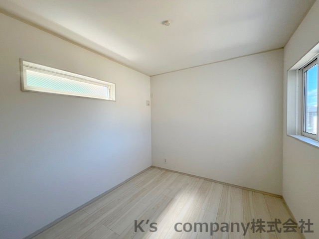 ◎茅ヶ崎市今宿　築未入居戸建　　6号棟の洋室|洋室5帖◇趣味のお部屋や収納などにもお使いいただけます♪
