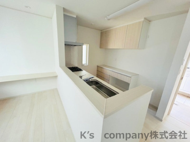 ◎茅ヶ崎市今宿　築未入居戸建　　6号棟のキッチン|対面キッチンですのでご家族を感じながらお料理ができます♪