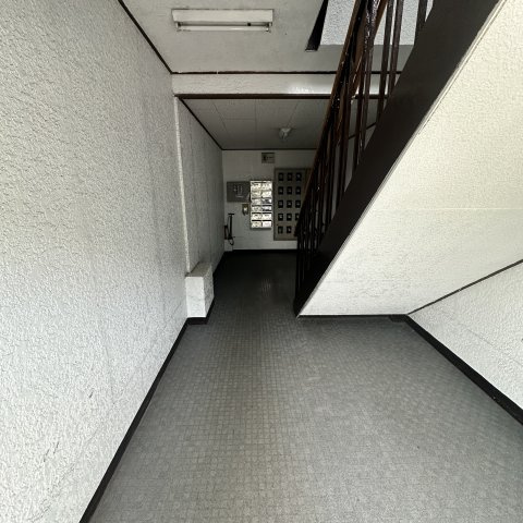 ハイツジャイケのエントランス