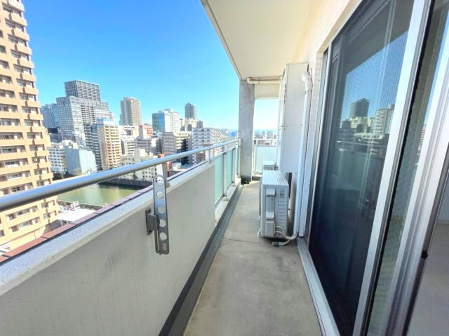 BRAVI南堀江(ブラービ南堀江)のバルコニー|イメージとして同マンション他部屋を表示しています