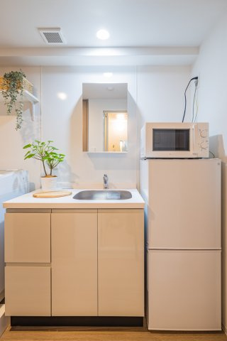 S-RESIDENCE京都竹田 dormitoryの独立洗面台|家具家電付き
※小物は付属しておりません。