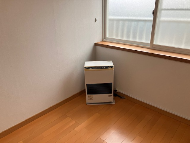 センチュリーハイツの設備|FF式自動給油ストーブ