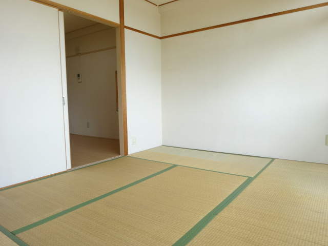 千種ヶ丘グランドハイツの和室