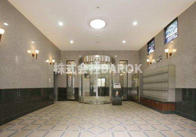 ロイヤル博多駅東84のエントランス