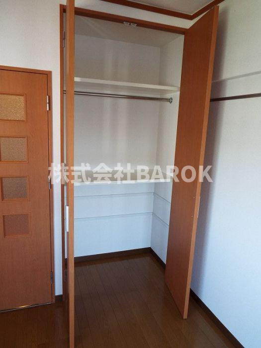 ロイヤル博多駅東84の収納