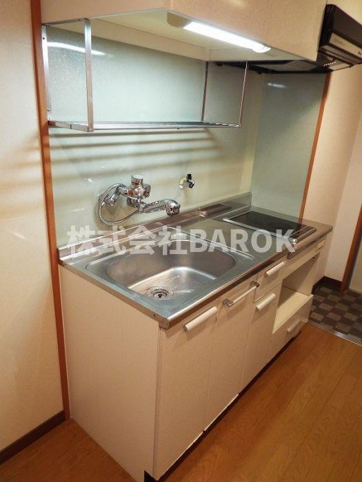 ロイヤル博多駅東84のキッチン