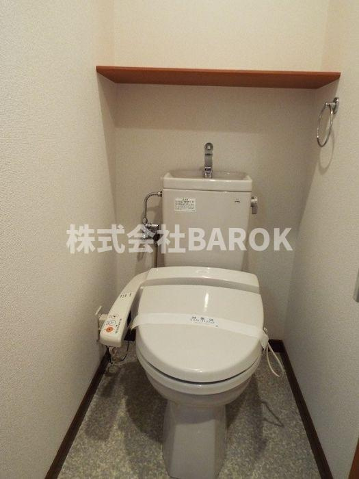 ロイヤル博多駅東84のトイレ