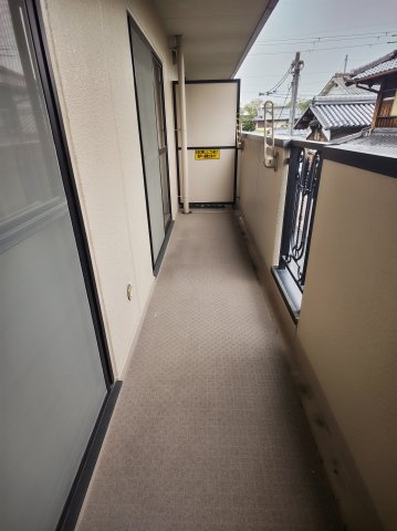【バルコニー】 | ネストクレール | 外からの目が気にならないバルコニーで洗濯物が干せます