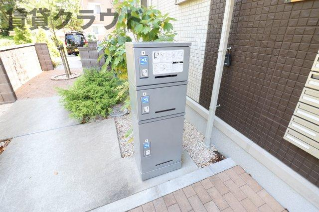 アメニティーなかにしⅣのロビー|宅配ボックスがあると、自分の時間を有効活用できますね！