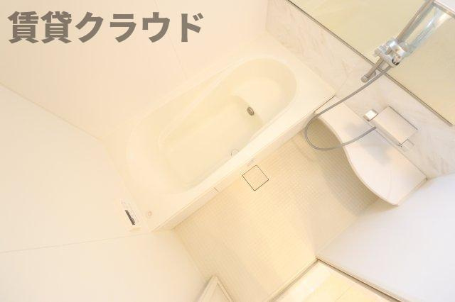 アメニティーなかにしⅣの浴室|落ち着いた空間のお風呂です