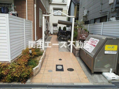 【エントランス】 | プレコーポ巽東