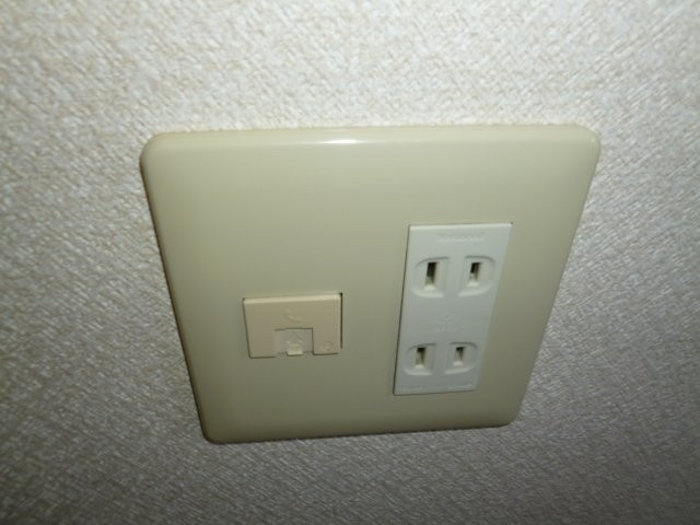 a la mode Bの設備|電話モジュラー