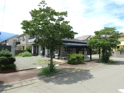 【前面道路含む現地写真】 | 中古戸建　南アルプス市田島 | 前面道路含む現地写真です