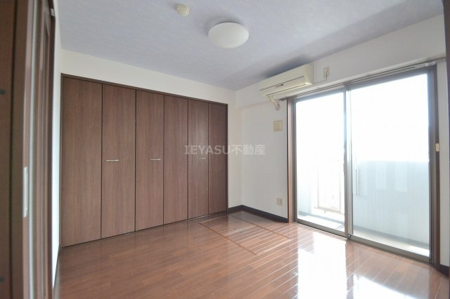 アクアコート横川の居間・リビング