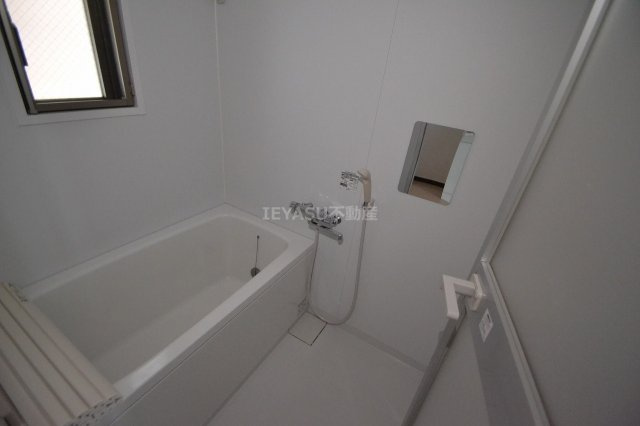 アクアコート横川の浴室