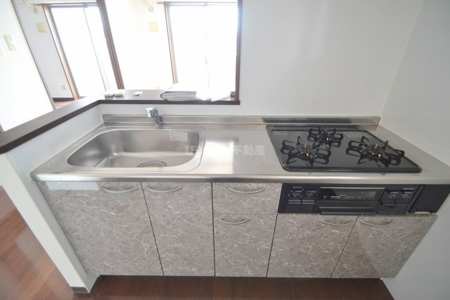 アクアコート横川のキッチン