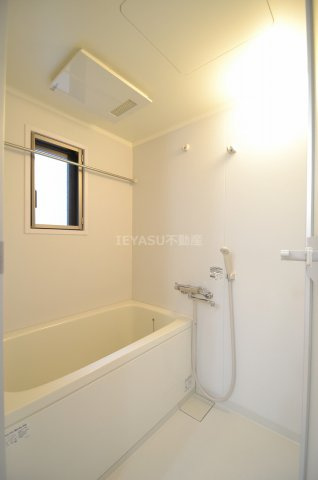 アクアコート横川の浴室