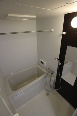 【浴室】 | Grandtic angel竹下 | 別号室の写真になります。現況優先。