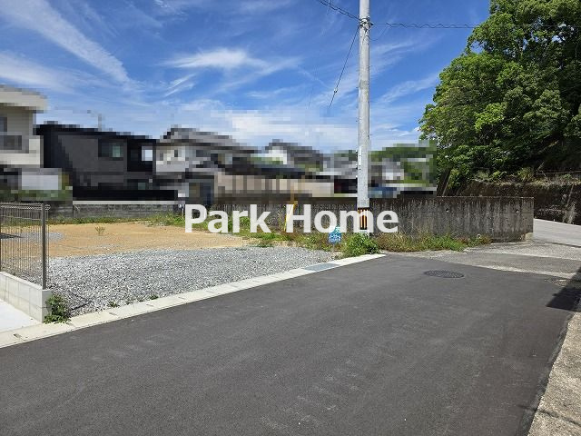 高知市瀬戸東町三丁目の前面道路含む現地写真