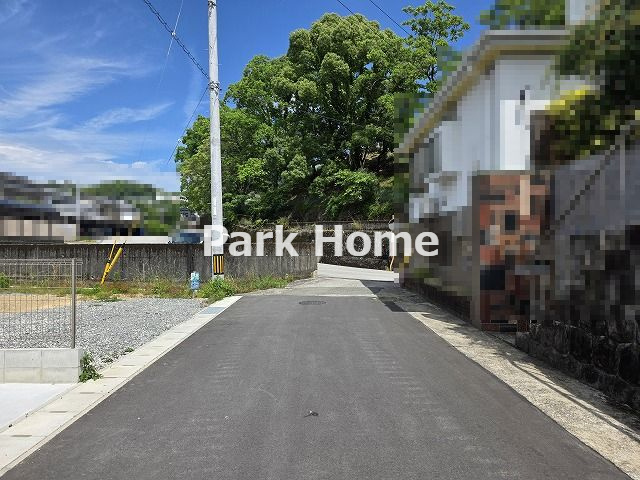 高知市瀬戸東町三丁目の前面道路含む現地写真