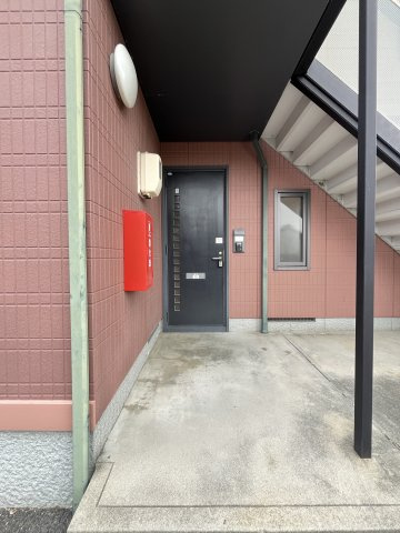 あきらアパートの玄関