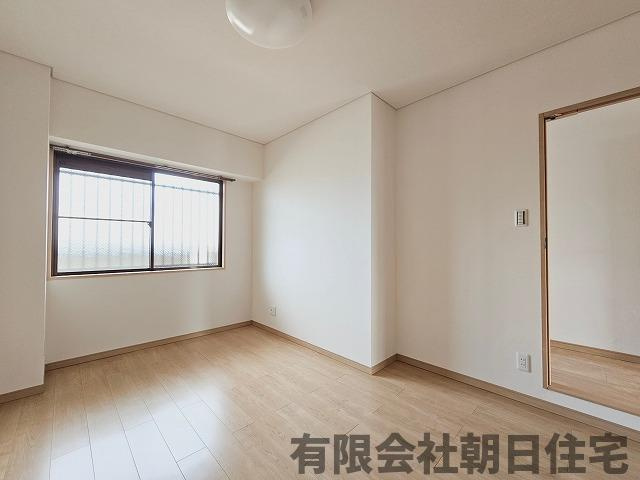 【洋室】 | 【オーナーチェンジ】ロイヤルマンション北田町 | コンパクトで使いやすい洋室です