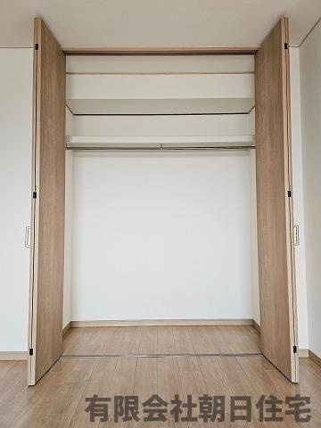 【収納】 | 【オーナーチェンジ】ロイヤルマンション北田町 | 大きなスペースがあり、収納には困りません