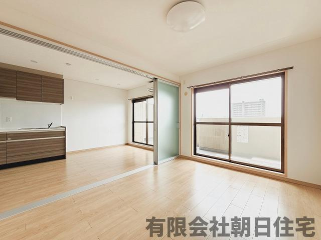 【洋室】 | 【オーナーチェンジ】ロイヤルマンション北田町 | 落ち着いた色調の洋室です