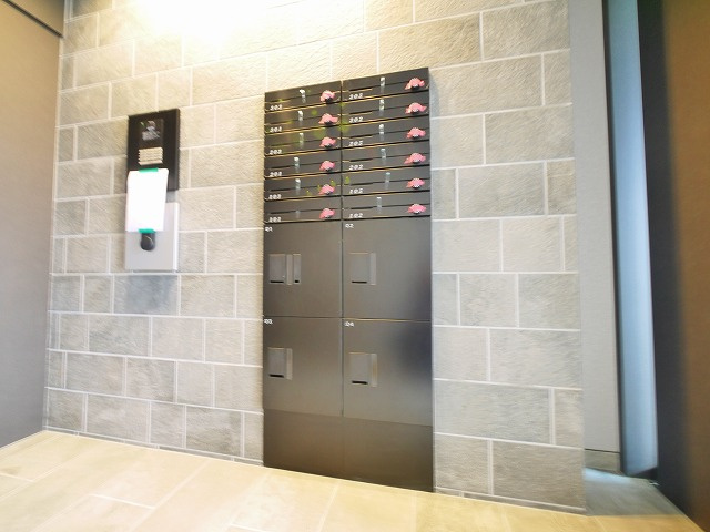 シャーメゾン　ヴィラ学園前のエントランス