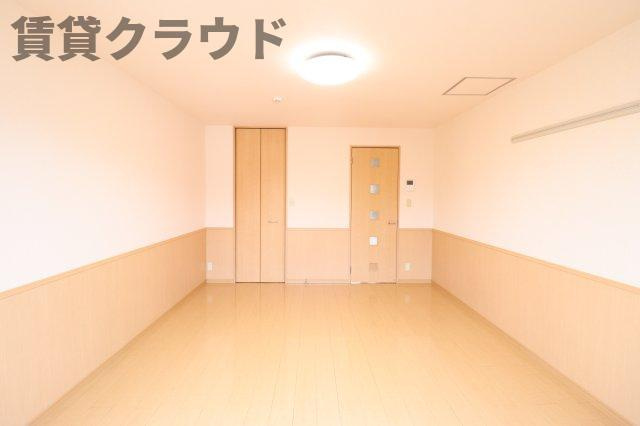 ソンリッサの居間・リビング|毎日使う洋室はゆったり10帖と広々♪