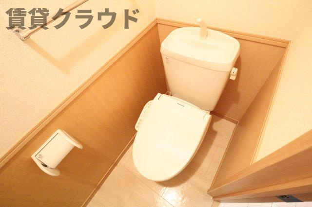 ソンリッサのトイレ|落ち着いた色合いで、リラックスできる空間♪