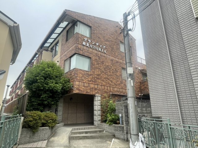 グランディア森北STORIAのエントランス